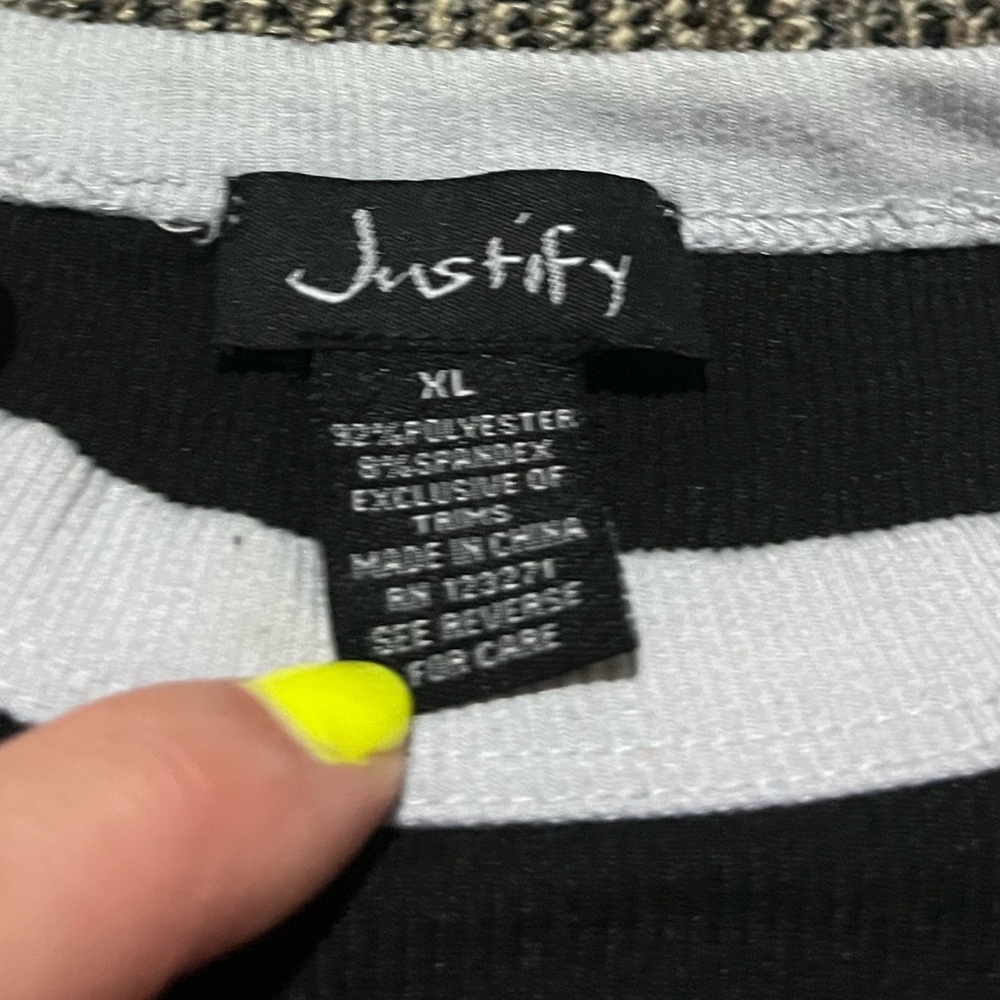 Ribbed anime shirt - Picture 2 of 4